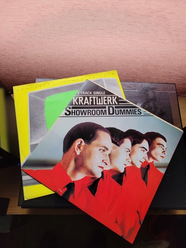 Kraftwerk 12 single - ×, 2